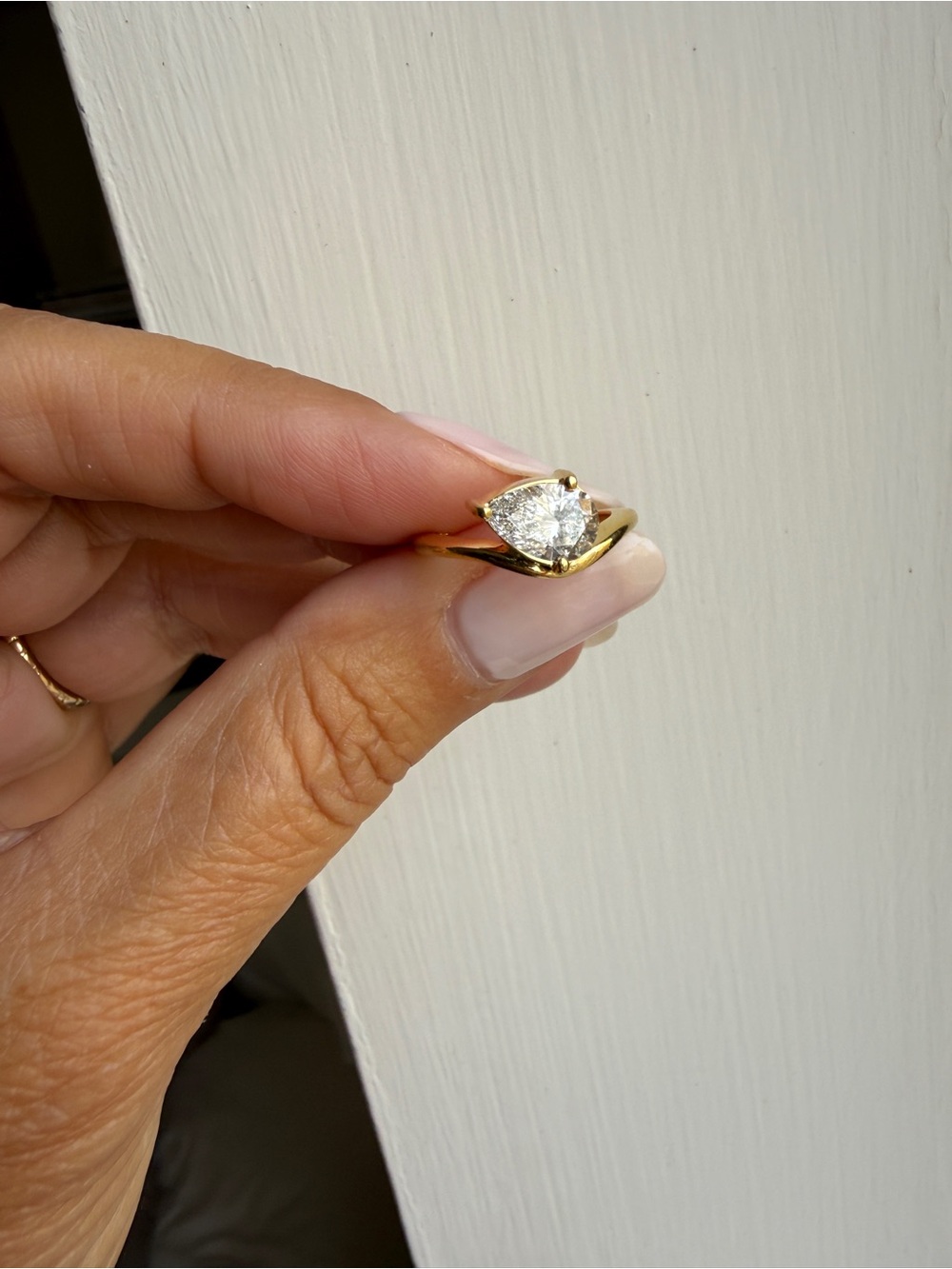 10k Gold Pear-Cut Solitaire Ring with Clear Stone - Women Jewelry mossinite 1.25 - Picture 4 of 4